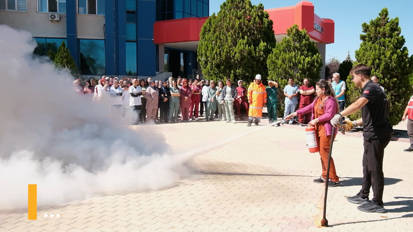 Selçuk Tıp'ta yangın eğitimi ve tatbikatı